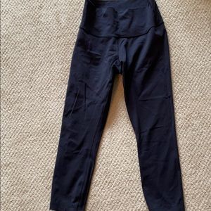 Lululemon cropped 23” leggings